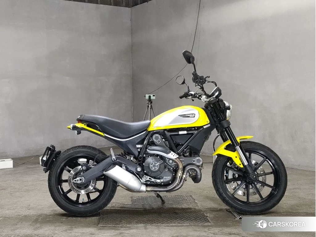 Проданный Ducati SCRAMBLER ICON 2015 из Японии