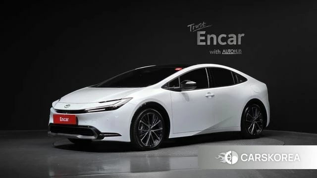 Toyota Prius 5th Generation 2024 Белый из Кореи