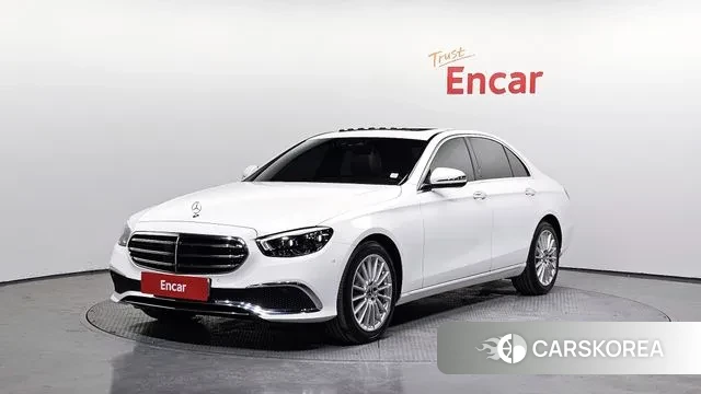 Mercedes-Benz E-Class W213 2021 Белый из Кореи