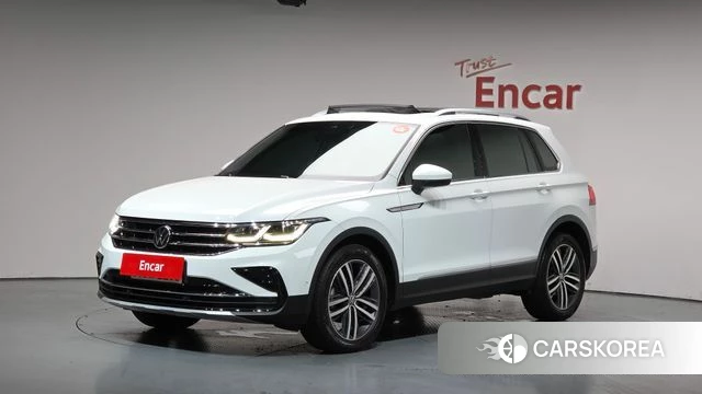 Volkswagen Tiguan second Generation 2022 Белый из Кореи