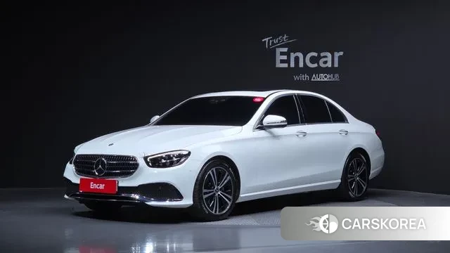 Mercedes-Benz E-Class W213 2021 Белый из Кореи