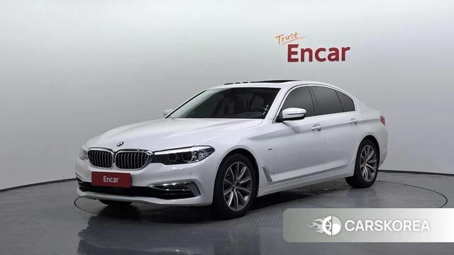 BMW 5 Series (G30) 2018 Белый из Кореи