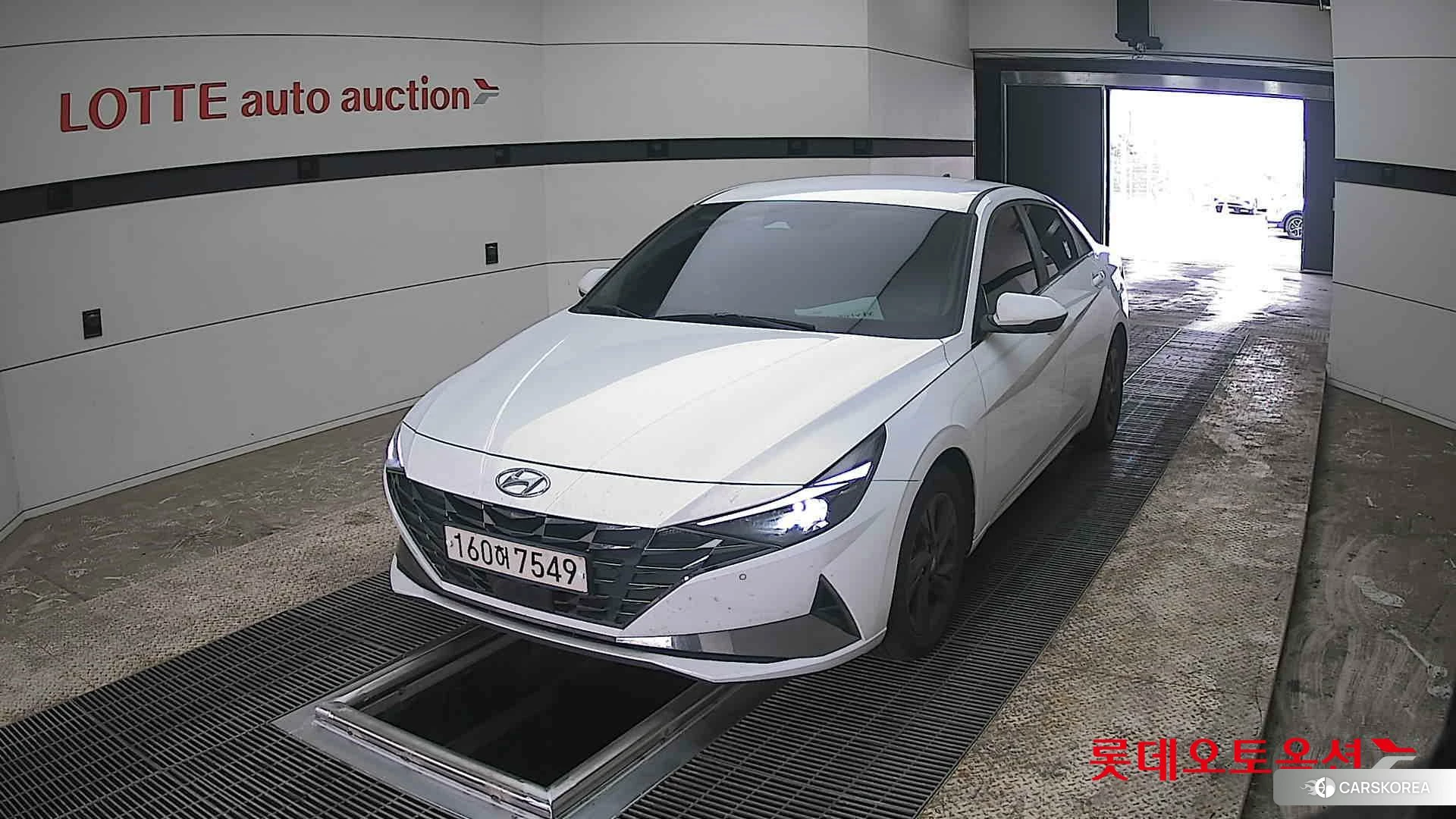 Hyundai Avante 2021 Polar White из Кореи