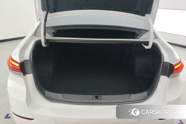 Buick Yinglang 2021 Белый из Китая