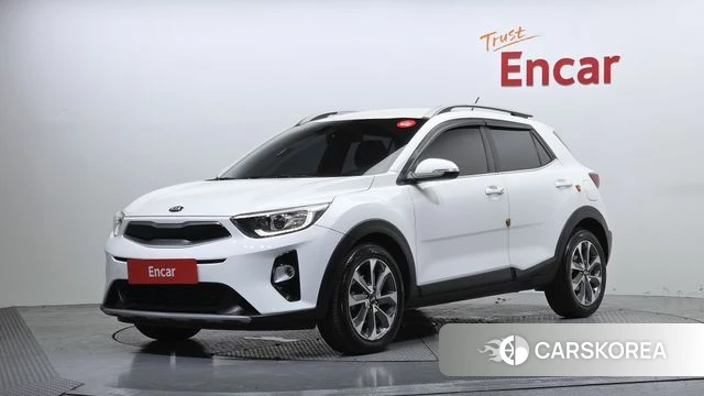 Kia Stonic 2018 Белый из Кореи