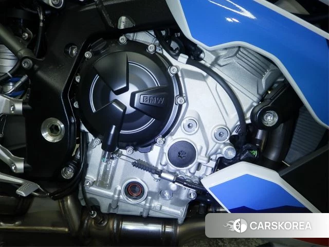 Engine photo