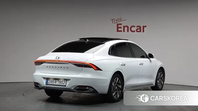 Hyundai The New Grandeur IG Hybrid 2021 Белый из Кореи