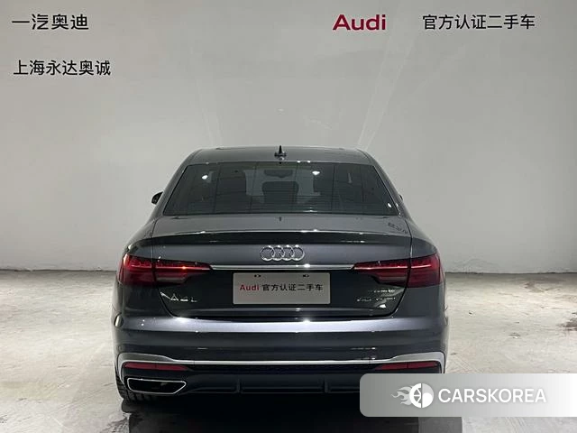 Audi A4L 2021 Темно-серый из Китая