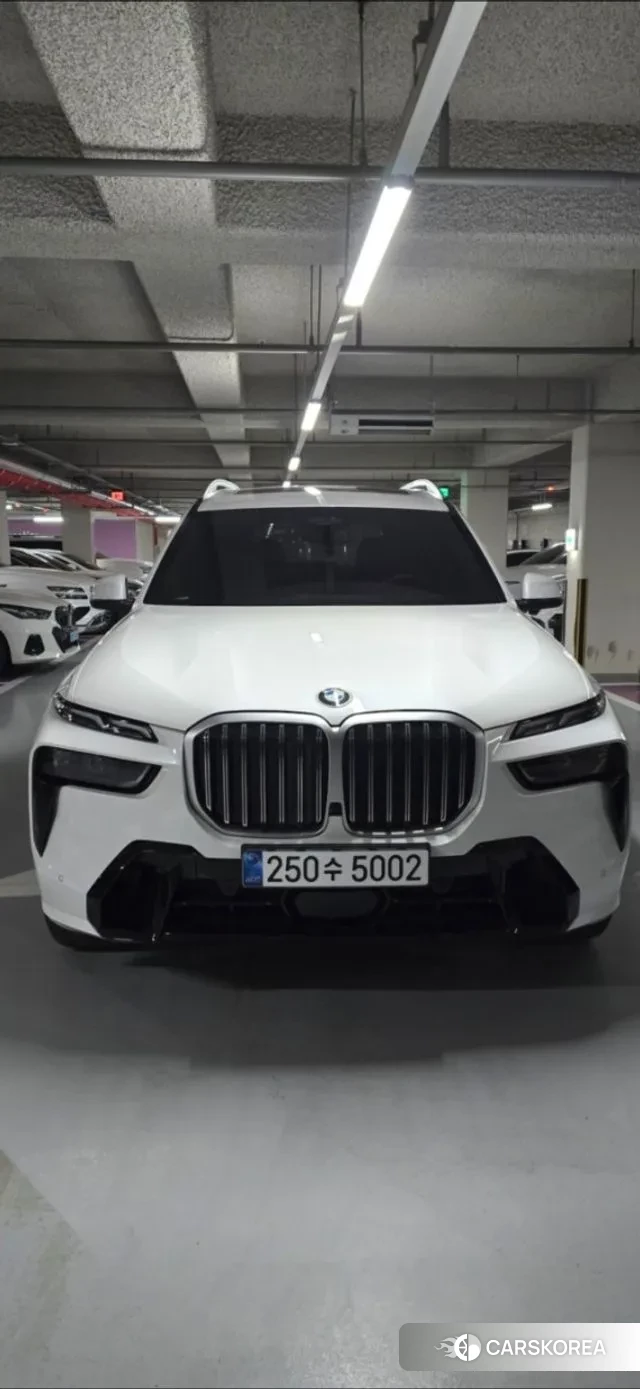 BMW X7 (G07) 2025 Белый из Кореи