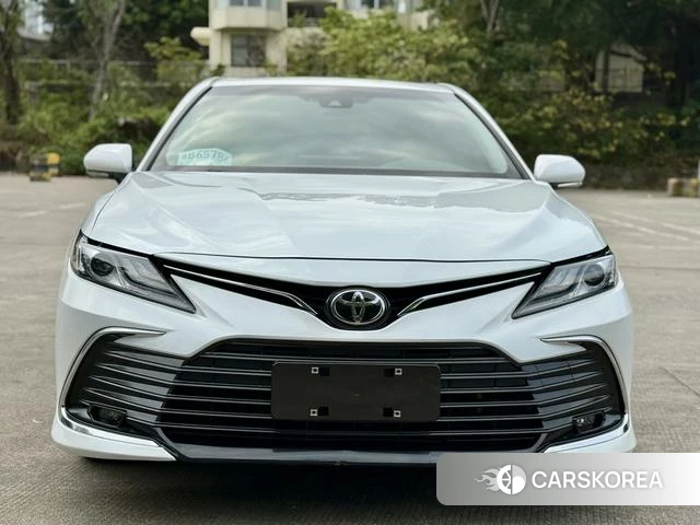 Toyota Camry 2022 Белый из Китая