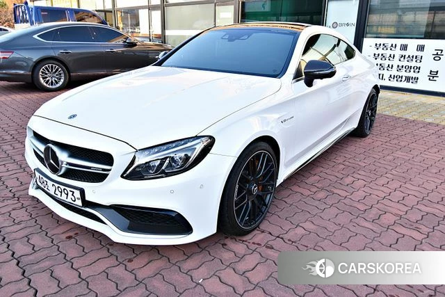Mercedes-Benz C-Class W205 2018 Белый из Кореи