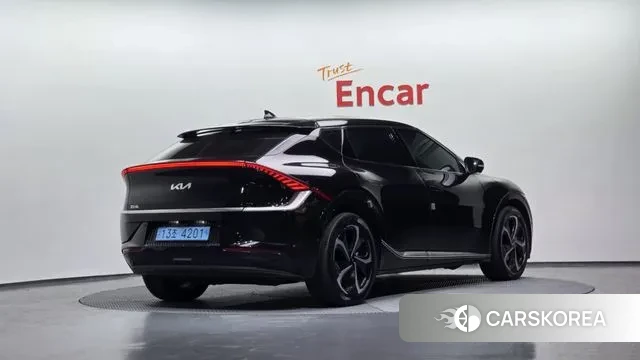 Kia EV6 2023 Черный из Кореи