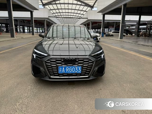 Audi A3 2024 Темно-серый из Китая
