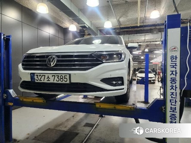 Volkswagen 7th Generation of Jetta 2021 Белый из Кореи