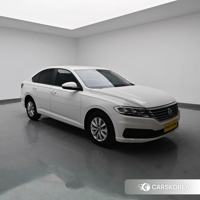 Volkswagen Lavida 2022 Белый из Китая