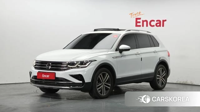 Volkswagen Tiguan second Generation 2023 Белый из Кореи