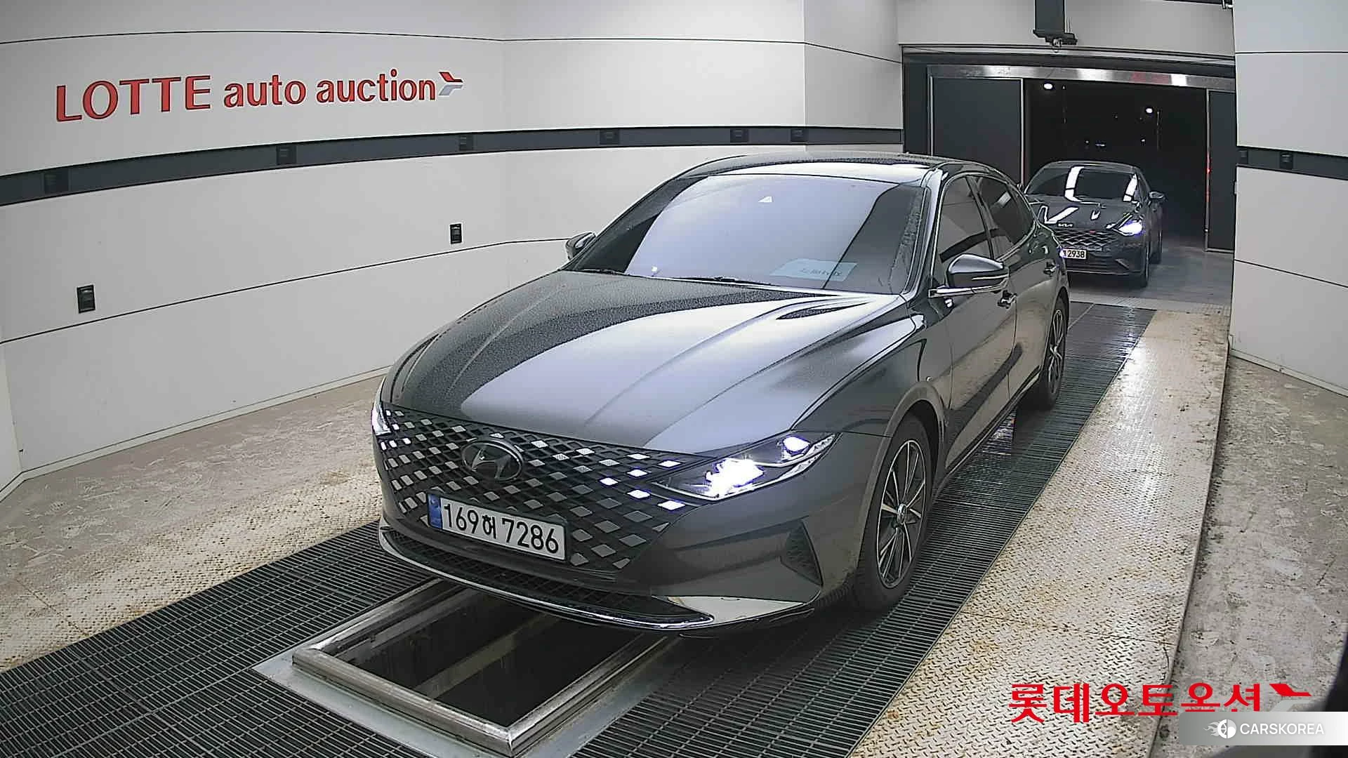 Hyundai Grandeur 2022 Nocturne Grey Metallic из Кореи