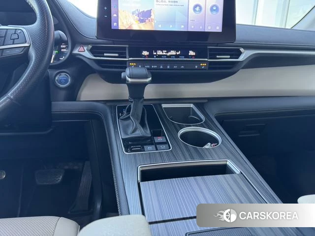 Toyota Saina 2022 Белый из Китая