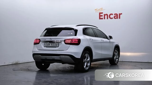 Mercedes-Benz GLA-Class X156 2018 Белый из Кореи