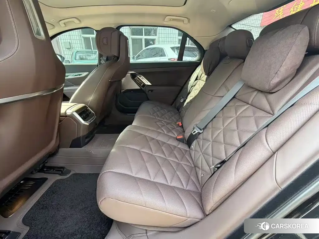 BMW 7 series 2026 Черный из Китая