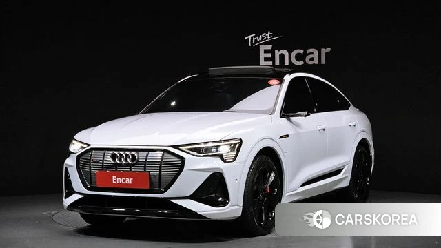 Audi e-Tron 2021 Белый из Кореи