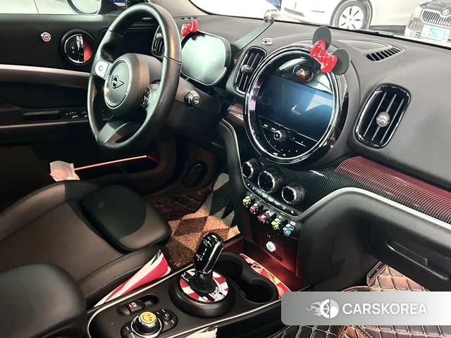 MINI COUNTRYMAN 2021 Красный из Китая