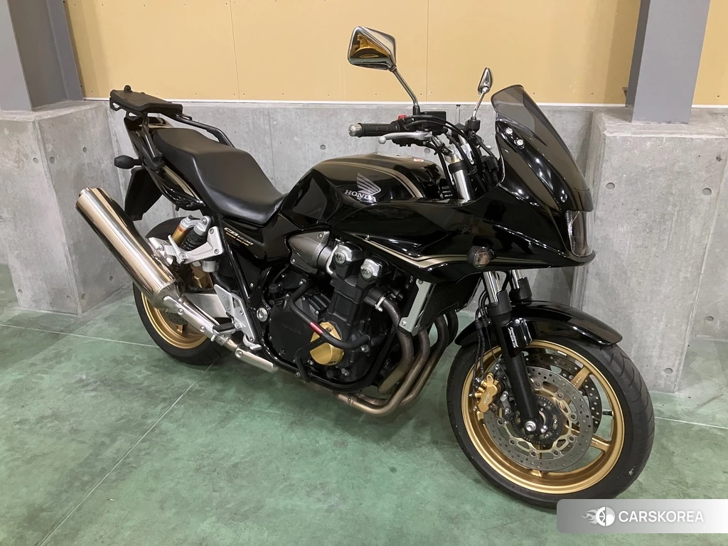 Проданный Honda CB1300SF BOLDOR ABS 2013 из Японии