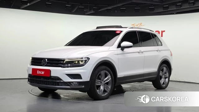 Volkswagen Tiguan second Generation 2018 Белый из Кореи