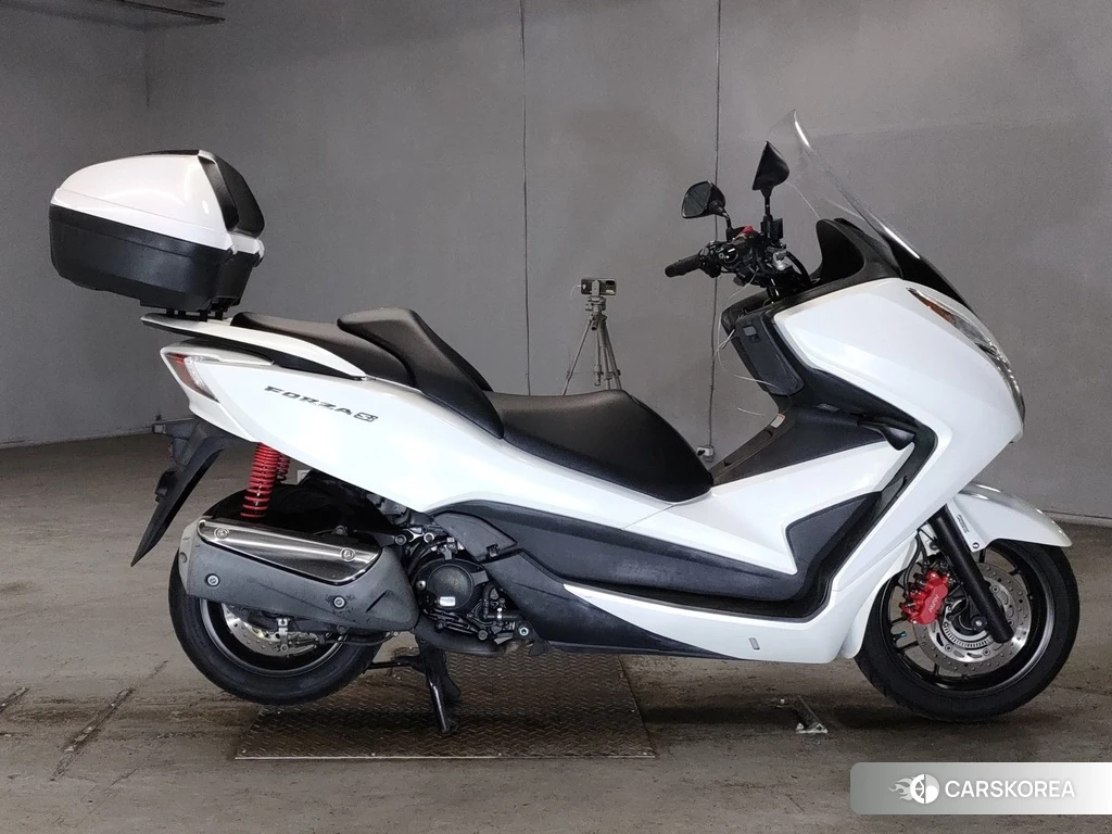 Проданный Honda FORZA 2013 из Японии