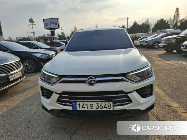 Ssangyong Beautiful Korando 2021 Жемчужный цвет из Кореи