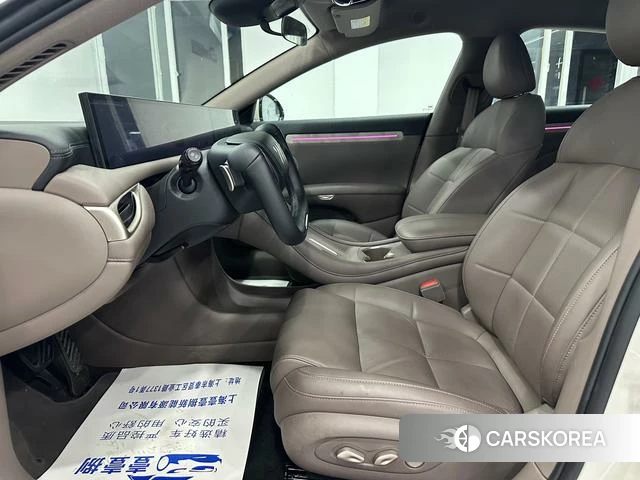 Zhiji Automobile Zhiji L6 2025 Шампань из Китая