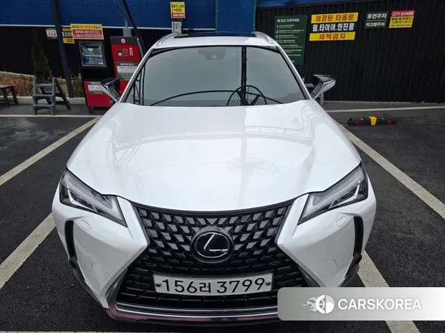 Lexus UX250h 2021 Белый из Кореи