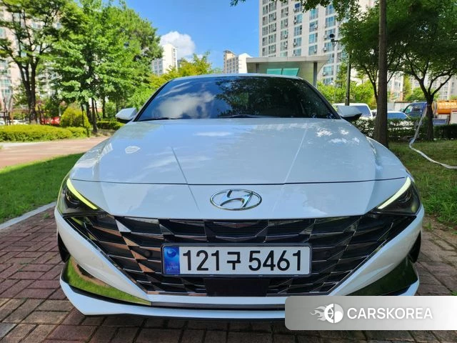 Hyundai Avante (CN7) 2023 Белый из Кореи