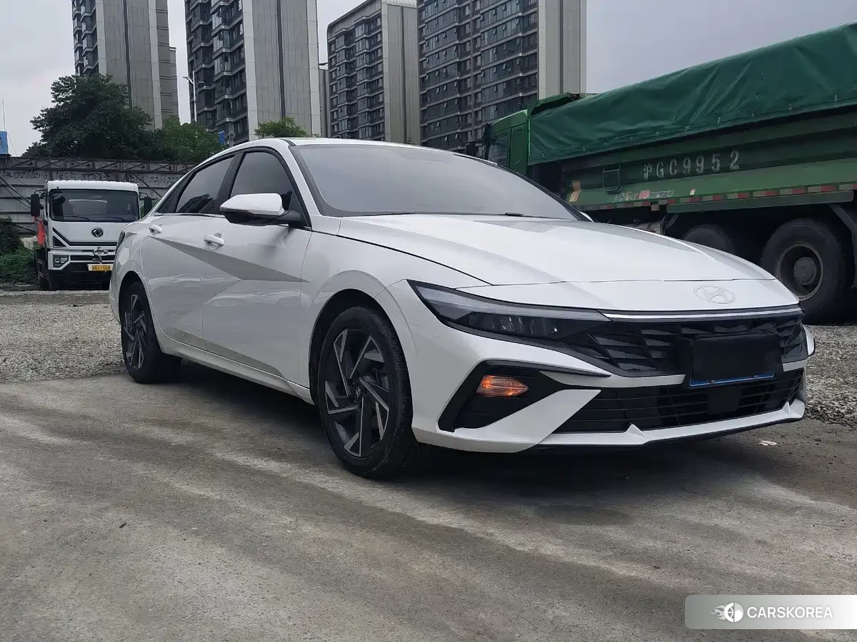 Hyundai Elantra 2026 Белый из Китая