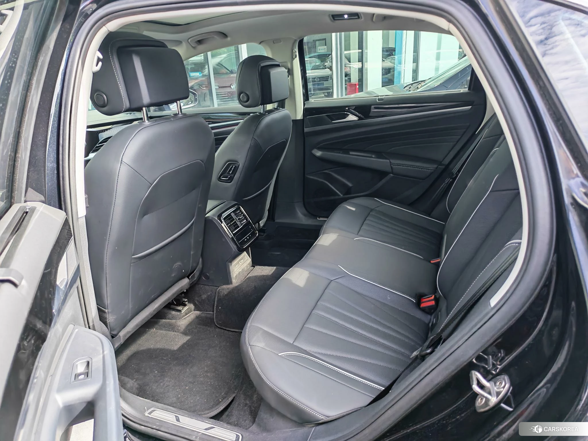 Volkswagen Passat 2023 Черный из Китая