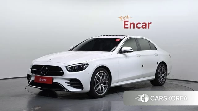 Mercedes-Benz E-Class W213 2023 Белый из Кореи