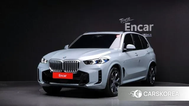 BMW X5 (G05) 2025 Светло-серебряный цвет из Кореи