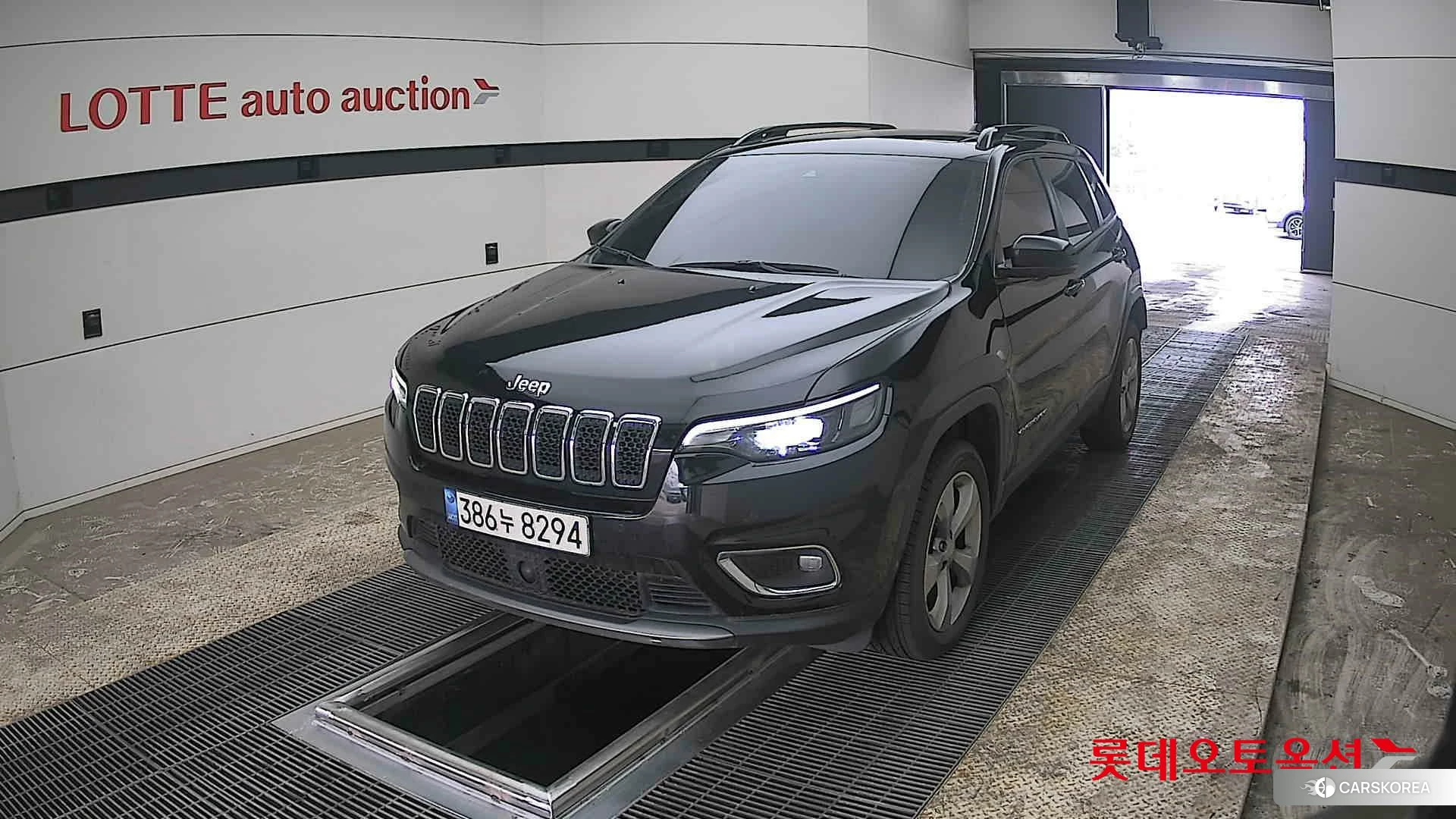 Jeep Straw Cherokee 2.4 AWD 2022 Черный из Кореи