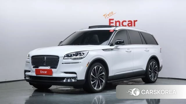 Lincoln Aviator 2nd generation 2023 Белый из Кореи