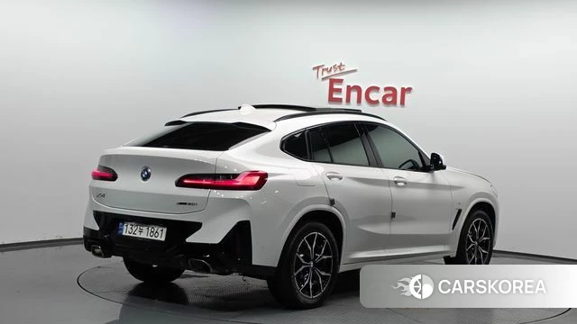 BMW X4 (G02) 2024 Белый из Кореи