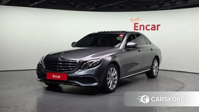 Mercedes-Benz E-Class W213 2018 Серый из Кореи