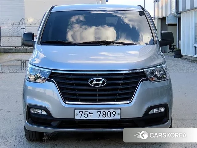 Hyundai The New Grand Starex 2019 Серебряный из Кореи