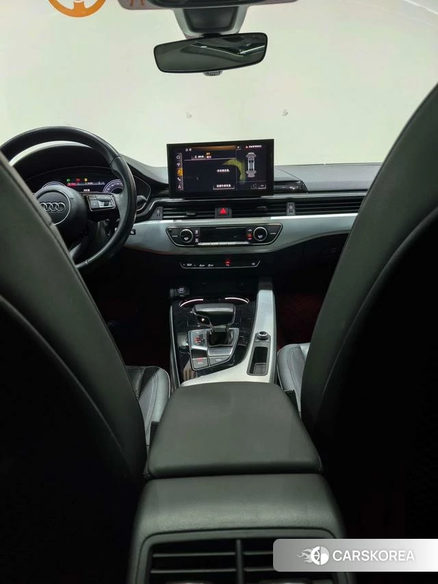 Audi A5 2021 Красный из Китая