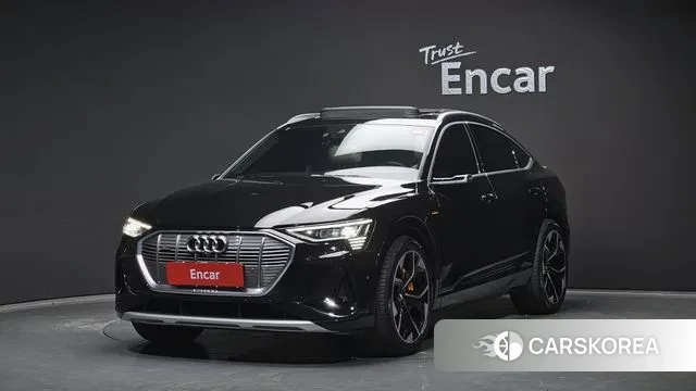Audi e-Tron 2021 Черный из Кореи