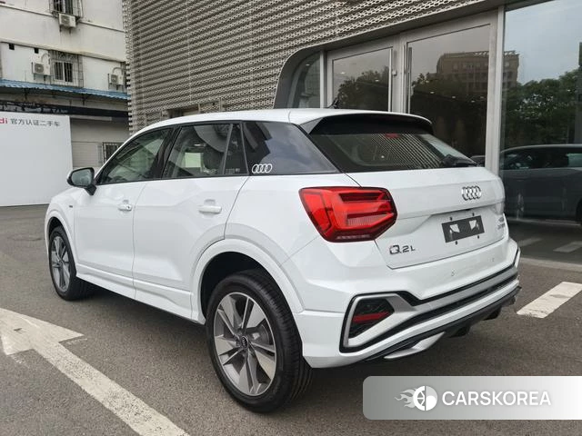 Audi Q2L 2025 Белый из Китая
