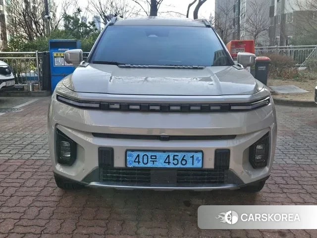 Ssangyong Torres EVX 2024 Жемчужный цвет из Кореи