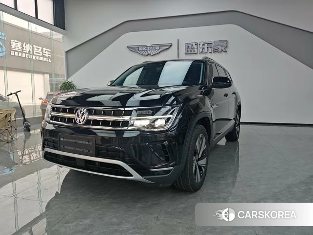 Volkswagen Tourang 2023 Черный из Китая