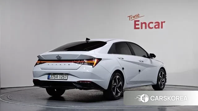 Hyundai Avante (CN7) 2022 Белый из Кореи