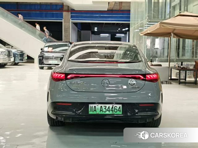 Mercedes-Benz EQE 2023 Серебристо-серый из Китая