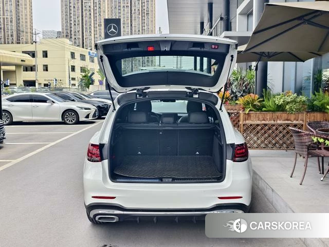 Mercedes-Benz GLC 2021 Белый из Китая